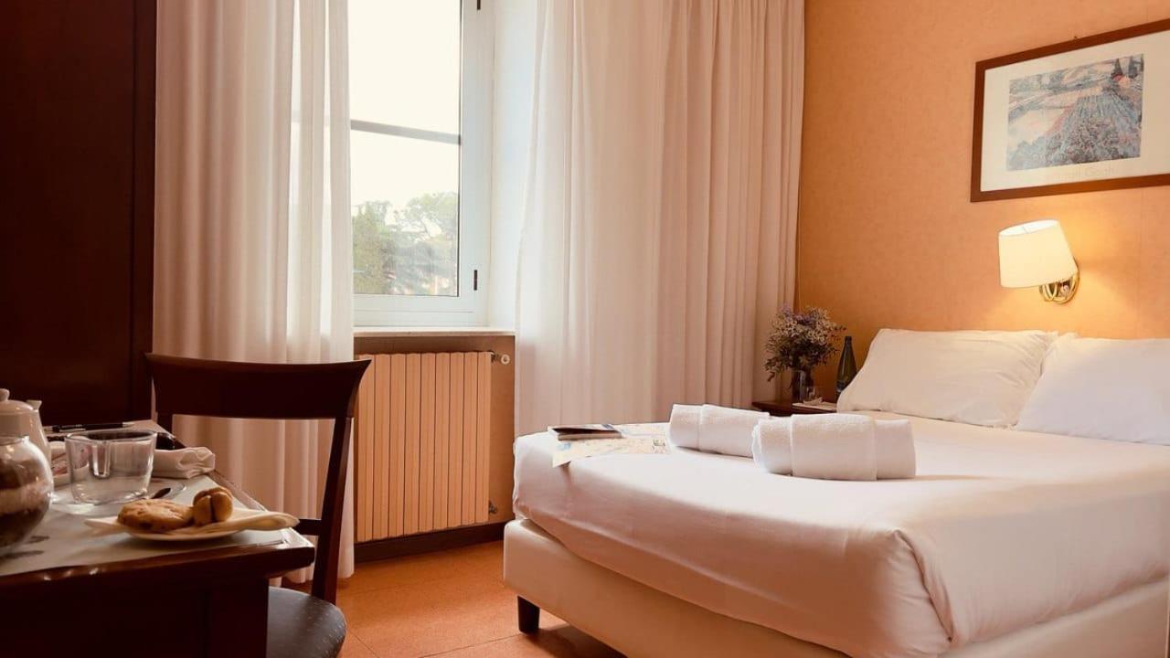 Small Double Room,1588141881:JPEG